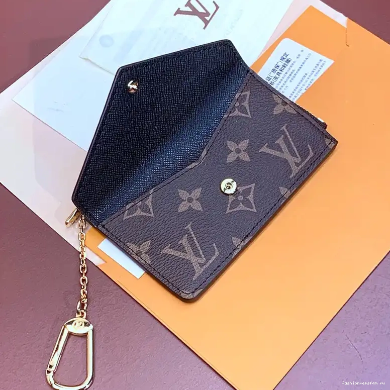 Fashionrepsfam ru LV Bags 2411YA0037 0809